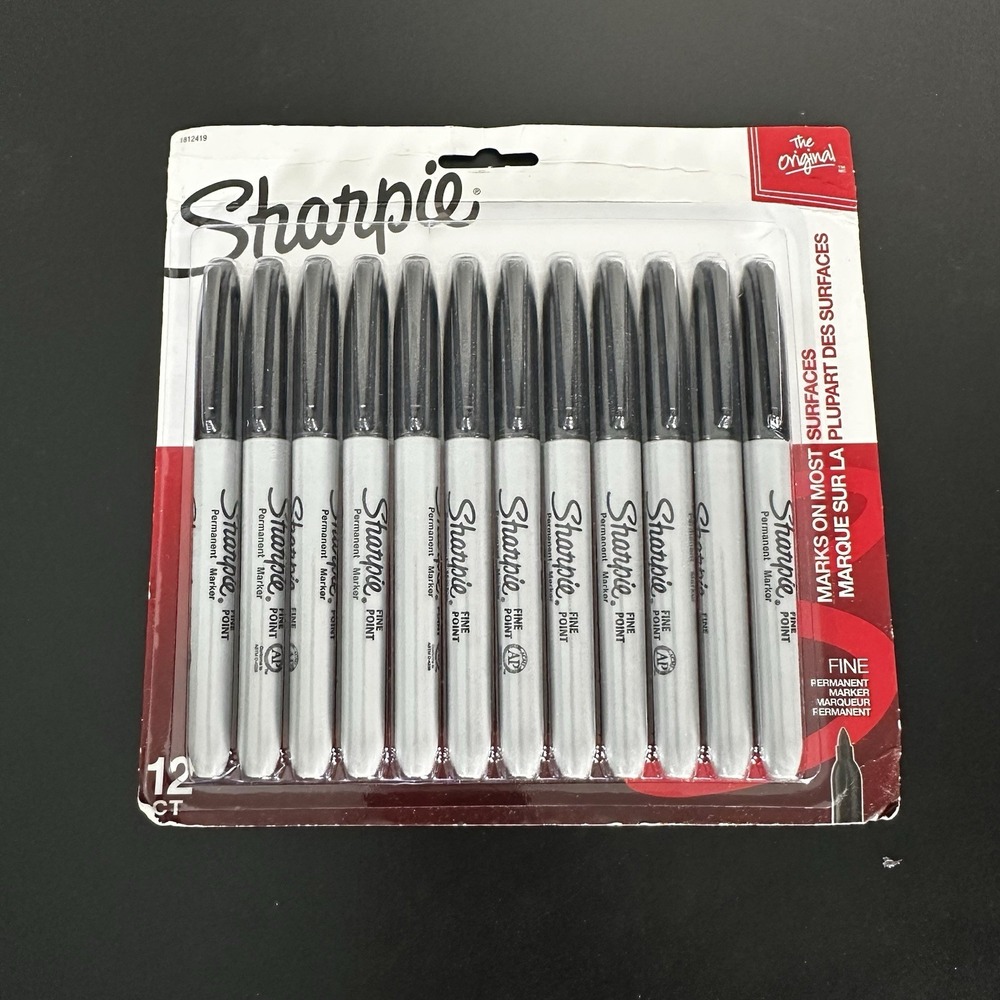 Sharpie Permanent Marker, Fine Tip, Black, 12/Pack